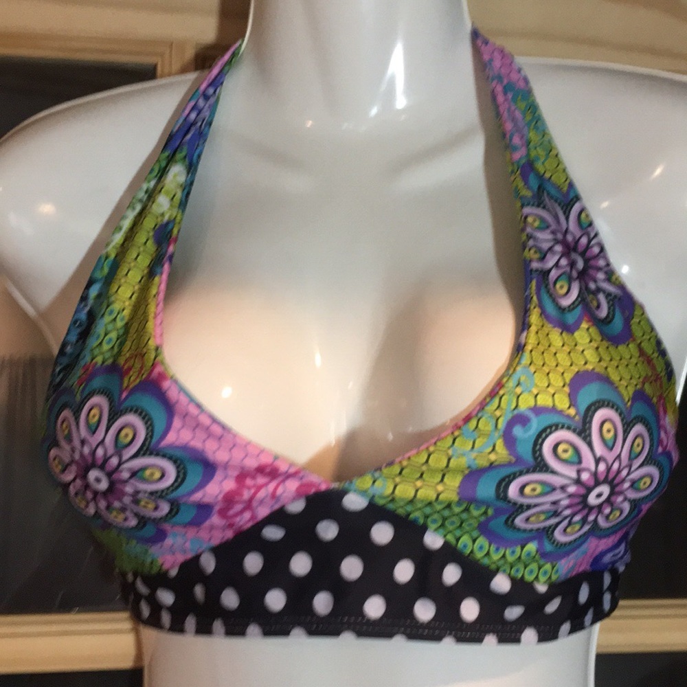 Women’s Size medium bikini top colorful 70s style